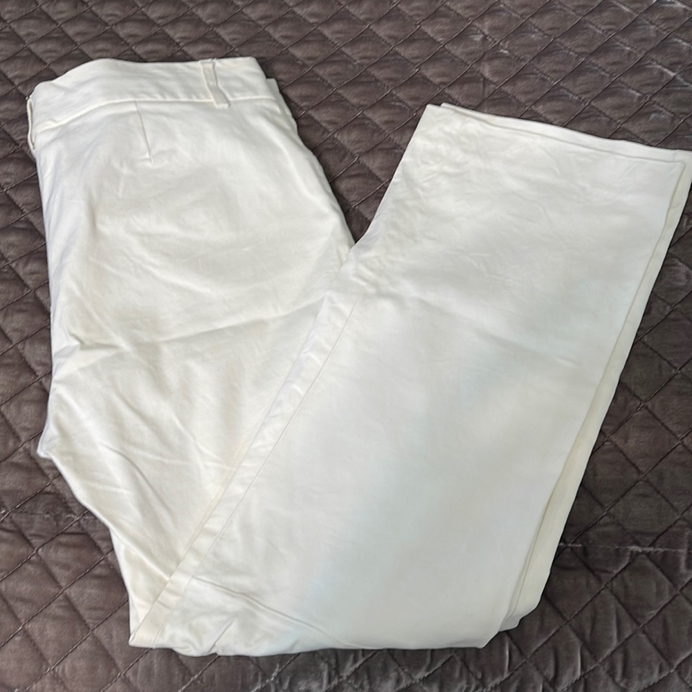 Theory white cropped pants.
